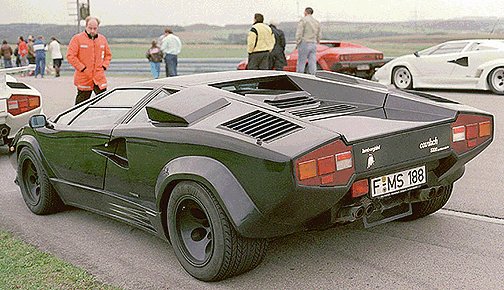 Lamborghini Countach QV